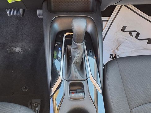 Used 2022 Toyota Corolla LE image 13