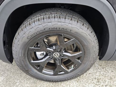 New 2026 Volkswagen Atlas Peak Edition AWD/4WD image 5