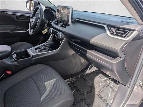 Used 2025 Toyota RAV4 LE image 22