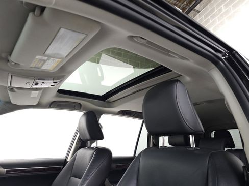 Used 2018 Lexus GX 460 Premium w/ Premium Package image 15