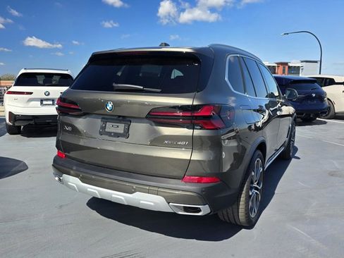 New 2026 BMW X5 xDrive40i w/ Climate Comfort Package image 3