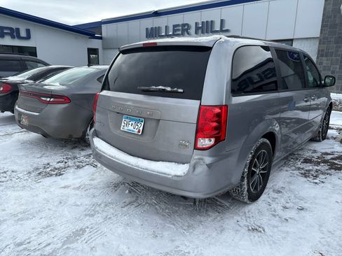 Used 2016 Dodge Grand Caravan R/T image 7