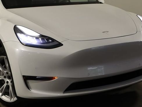 Used 2021 Tesla Model Y 2WD image 43