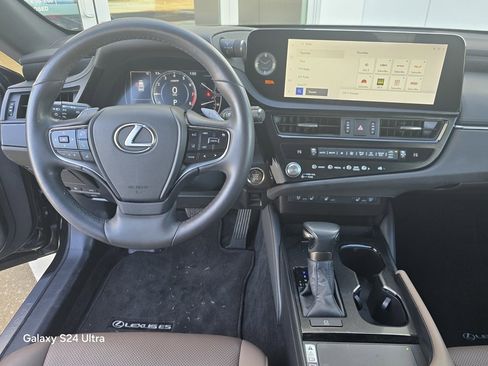 Used 2023 Lexus ES 350 w/ Premium Package image 17