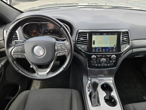 Used 2021 Jeep Grand Cherokee Freedom Edition RWD image 6