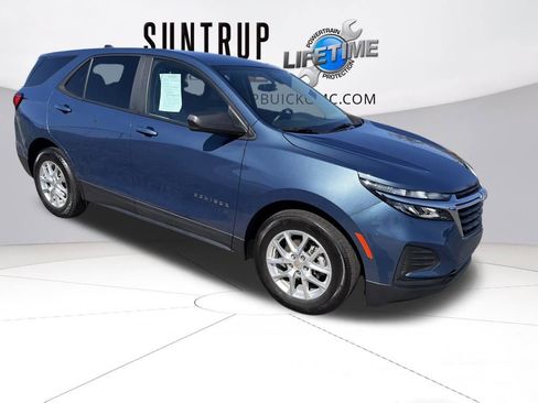 Used 2024 Chevrolet Equinox LS w/ LS Convenience Package image 8