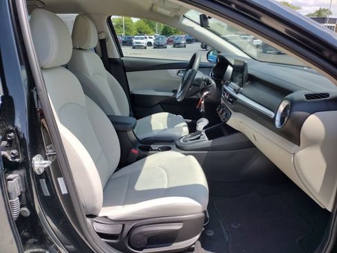 Used 2023 Kia Forte LXS FWD image 17