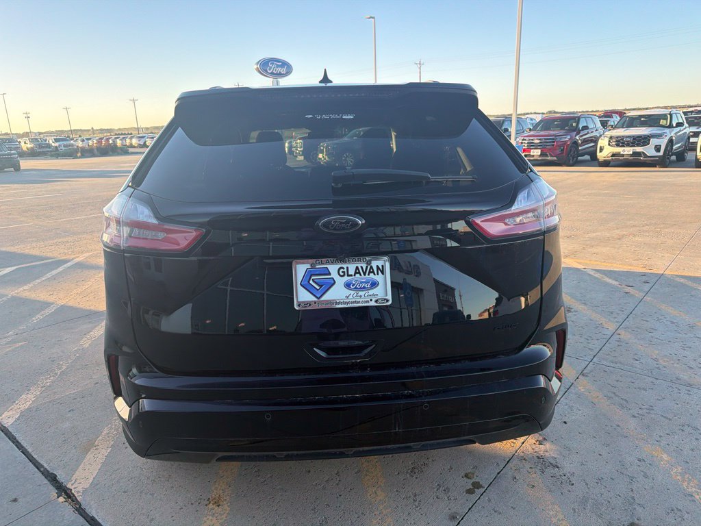 Used 2024 Ford Edge SE w/ Black Appearance Package AWD/4WD image 6