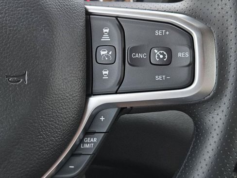 New 2026 RAM 1500 Express AWD/4WD image 19