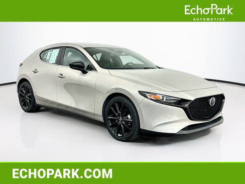 Used 2024 MAZDA MAZDA3 s FWD image 1