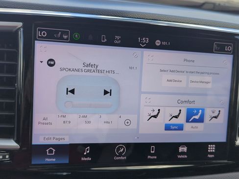 Used 2023 Chrysler Pacifica Touring-L FWD image 24