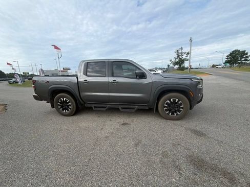 Used 2022 Nissan Frontier Pro-X RWD image 4
