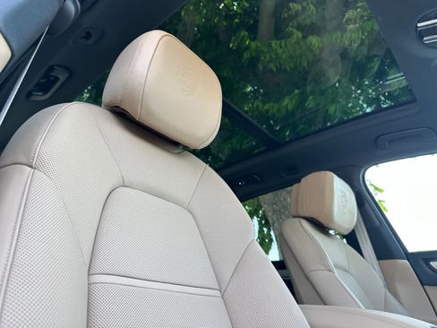 Certified 2023 Porsche Cayenne Platinum Edition AWD/4WD image 18