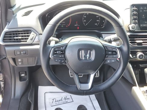 Used 2018 Honda Accord Sport image 10