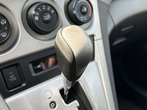 Used 2009 Toyota Matrix S image 18