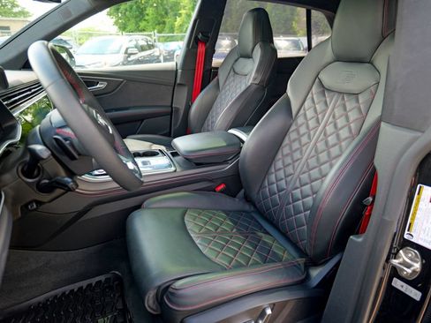 Used 2025 Audi SQ8 Prestige w/ Prestige Package AWD/4WD image 23