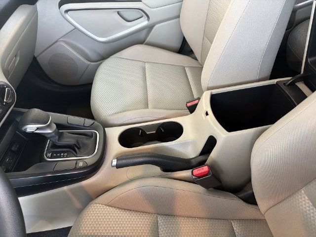 Used 2025 Kia Soul LX FWD image 22