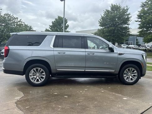 Used 2025 GMC Yukon XL Denali AWD/4WD image 2