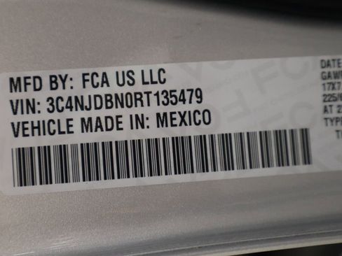 Used 2024 Jeep Compass Latitude image 20