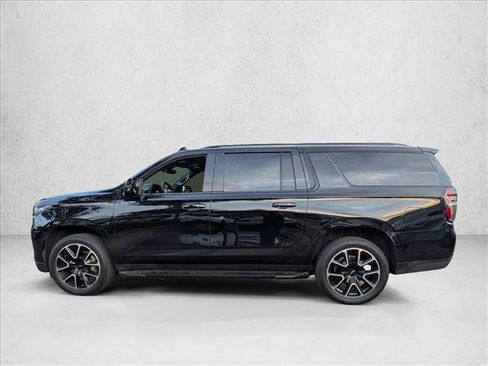 Used 2023 Chevrolet Suburban RST w/ Luxury Package RWD image 8