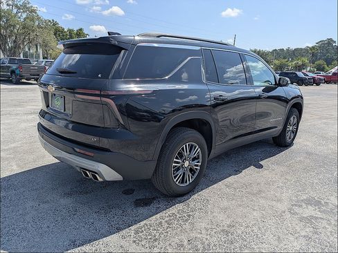 Used 2024 Chevrolet Traverse LT AWD/4WD image 7