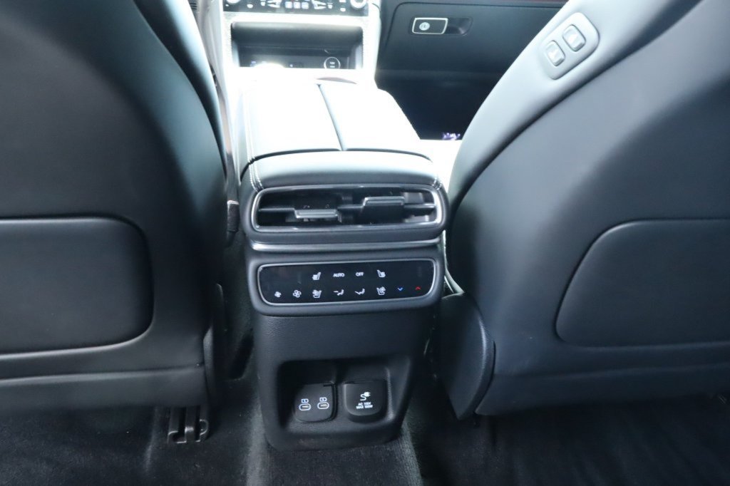 Used 2025 Genesis GV80 3.5T e-SC AWD/4WD image 33