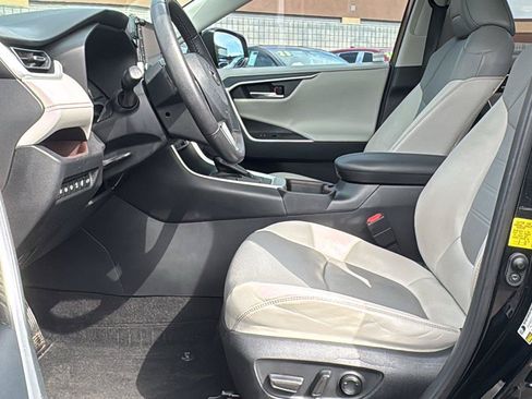 Used 2021 Toyota RAV4 Limited FWD image 23