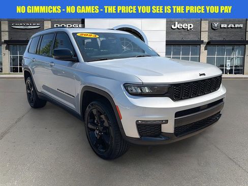 Used 2023 Jeep Grand Cherokee L Limited w/ Black Appearance Package RWD image 1