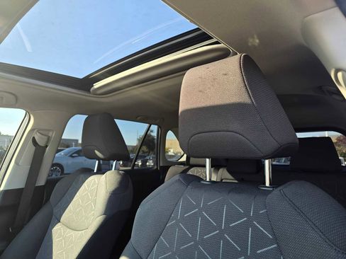 Used 2022 Toyota RAV4 XLE image 23