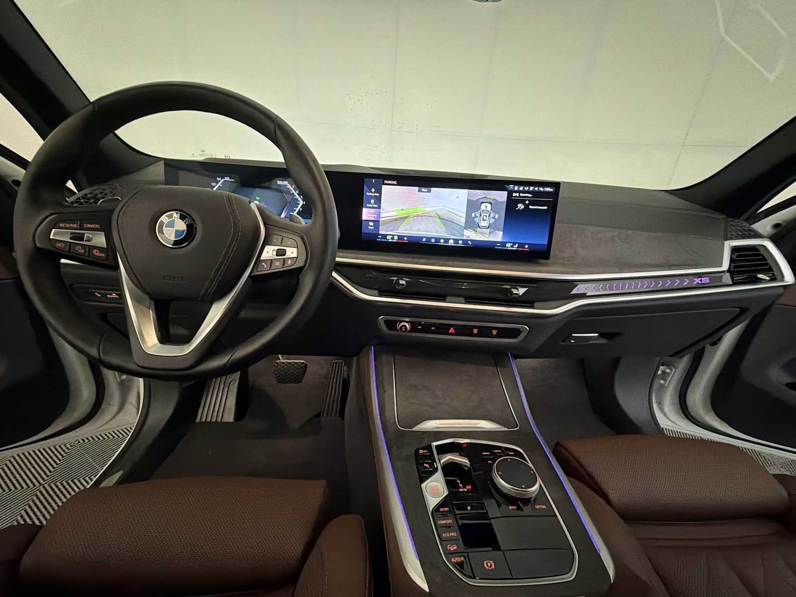 Used 2024 BMW X5 xDrive40i w/ Parking Assistance Package AWD/4WD image 15