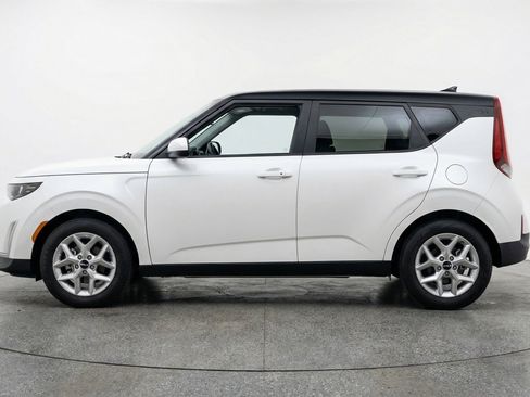 Used 2025 Kia Soul LX w/ LX Technology Package FWD image 5