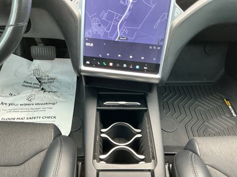 Used 2017 Tesla Model S 75 RWD image 11