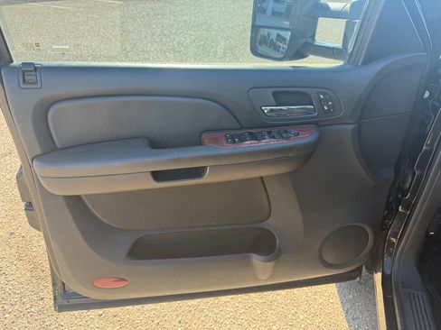 Used 2008 Chevrolet Silverado 3500 LTZ AWD/4WD image 9