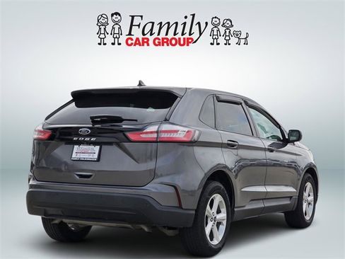 Used 2021 Ford Edge SE w/ Cargo Accessory Package image 4