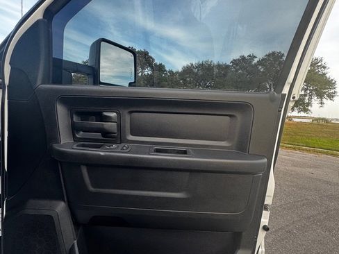 Used 2017 RAM 2500 Tradesman w/ Chrome Appearance Group image 13