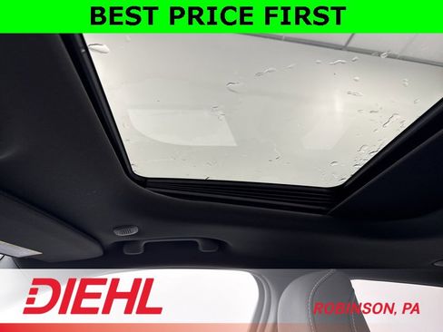 New 2025 Jeep Grand Cherokee Laredo w/ Luxury Tech Group I image 33