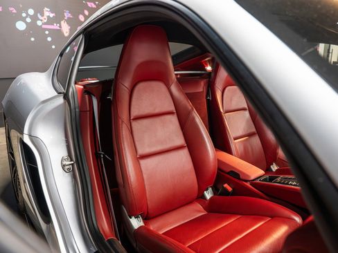 Used 2015 Porsche Cayman S image 16