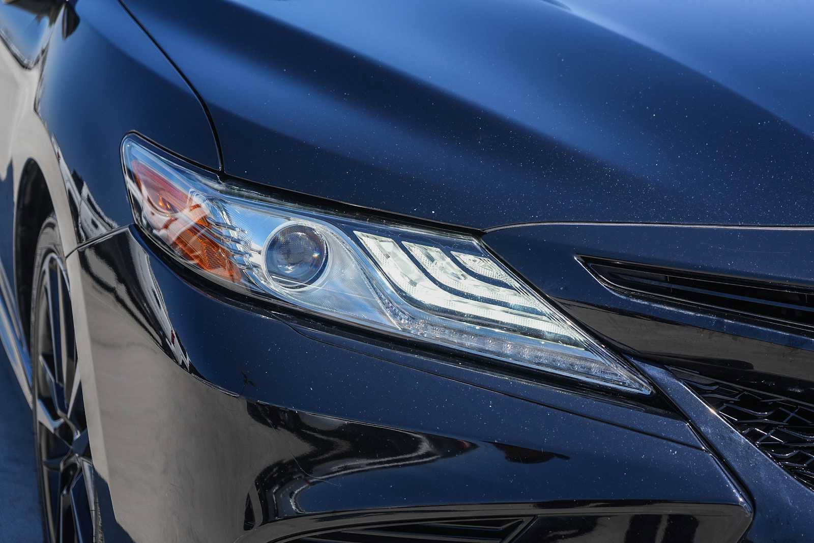 Used 2019 Toyota Camry XSE w/ Carpet Mat Package FWD image 4