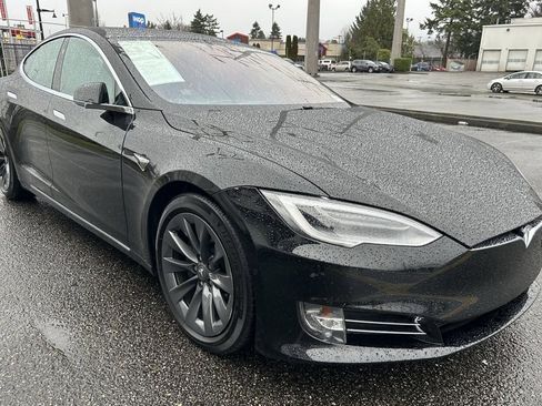 Used 2020 Tesla Model S Long Range Plus image 3