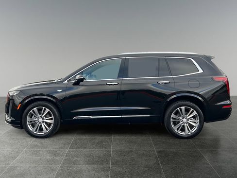 Used 2025 Cadillac XT6 Premium Luxury image 4