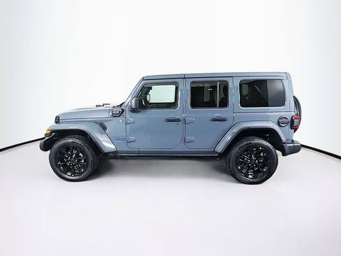 Used 2025 Jeep Wrangler Sahara w/ Safety Group image 5