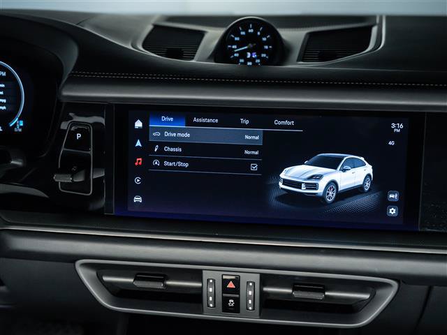Certified 2025 Porsche Cayenne Coupe AWD/4WD image 28
