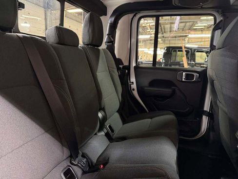 New 2026 Jeep Gladiator Sport image 21