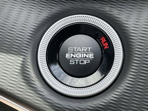 New 2025 Jeep Grand Cherokee Altitude RWD image 24