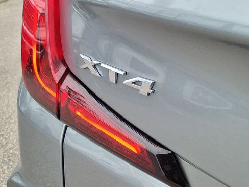 Used 2025 Cadillac XT4 Premium Luxury FWD image 15