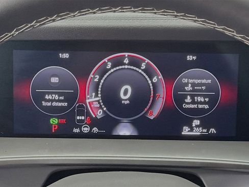 Used 2025 Volkswagen Tiguan SE AWD/4WD image 13