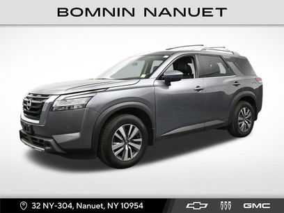 Used 2024 Nissan Pathfinder SL