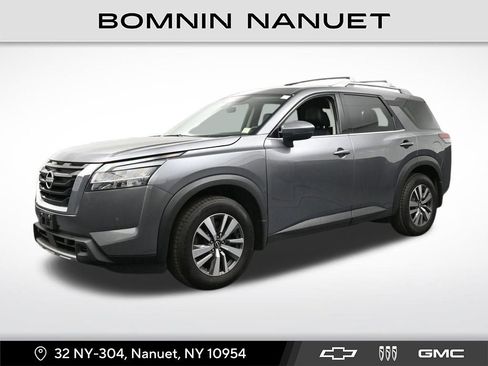 Used 2024 Nissan Pathfinder SL AWD/4WD image 1