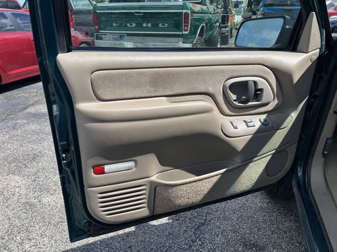 Used 1998 Chevrolet Silverado 1500 4x4 Extended Cab image 8