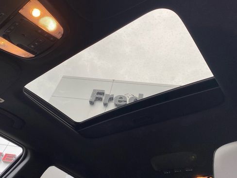 Used 2024 Dodge Durango GT image 24